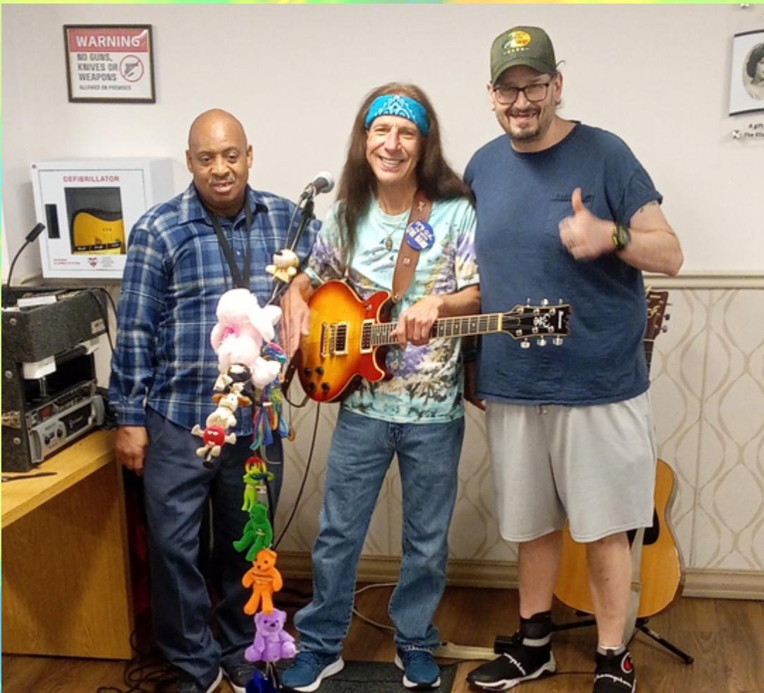Dave Treen with two Bridgeport Rescue Mission staff members